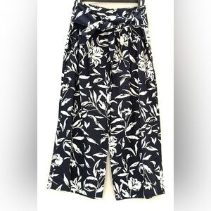 J.O.A Navy Linen Wide-Leg Pants with Tie Waist & Zipper Closure - Size S